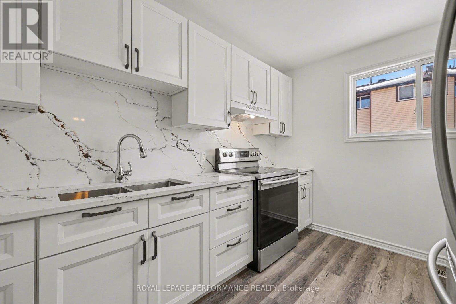 1584 Feather Lane, Ottawa, Ontario  K1T 1V4 - Photo 14 - X12843056