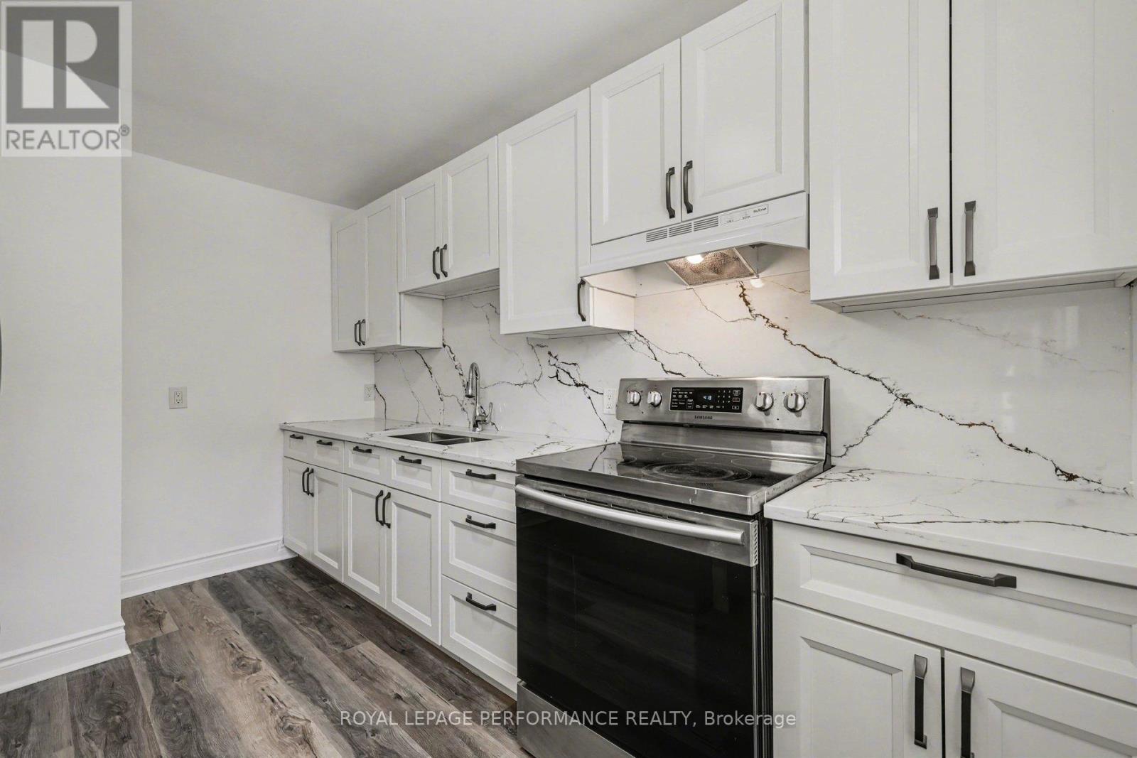 1584 Feather Lane, Ottawa, Ontario  K1T 1V4 - Photo 16 - X12843056