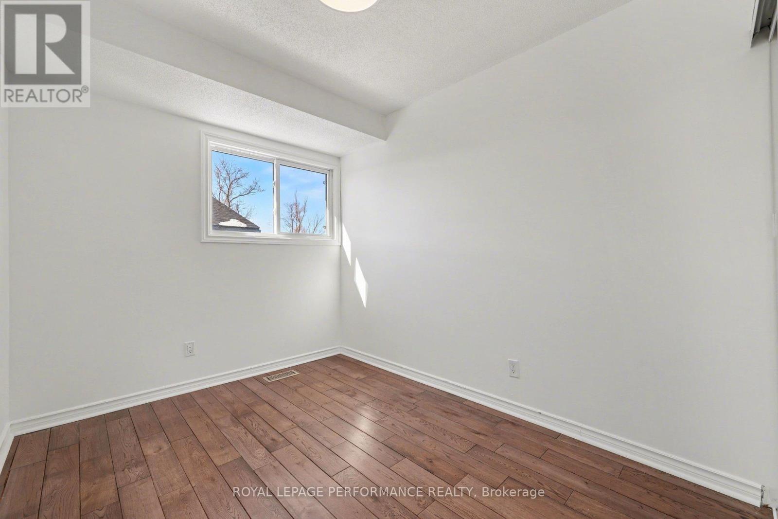 1584 Feather Lane, Ottawa, Ontario  K1T 1V4 - Photo 26 - X12843056