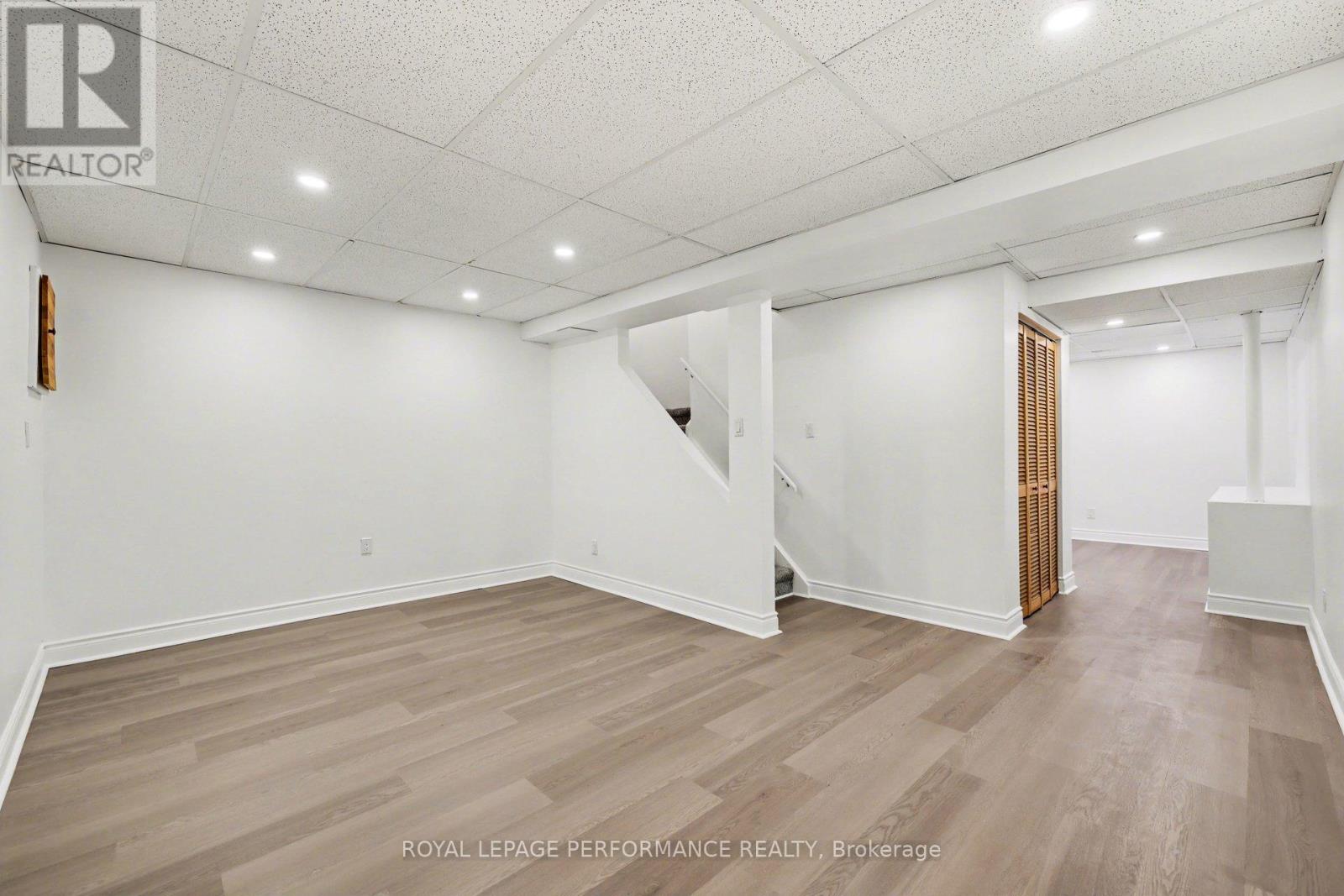 1584 Feather Lane, Ottawa, Ontario  K1T 1V4 - Photo 30 - X12843056