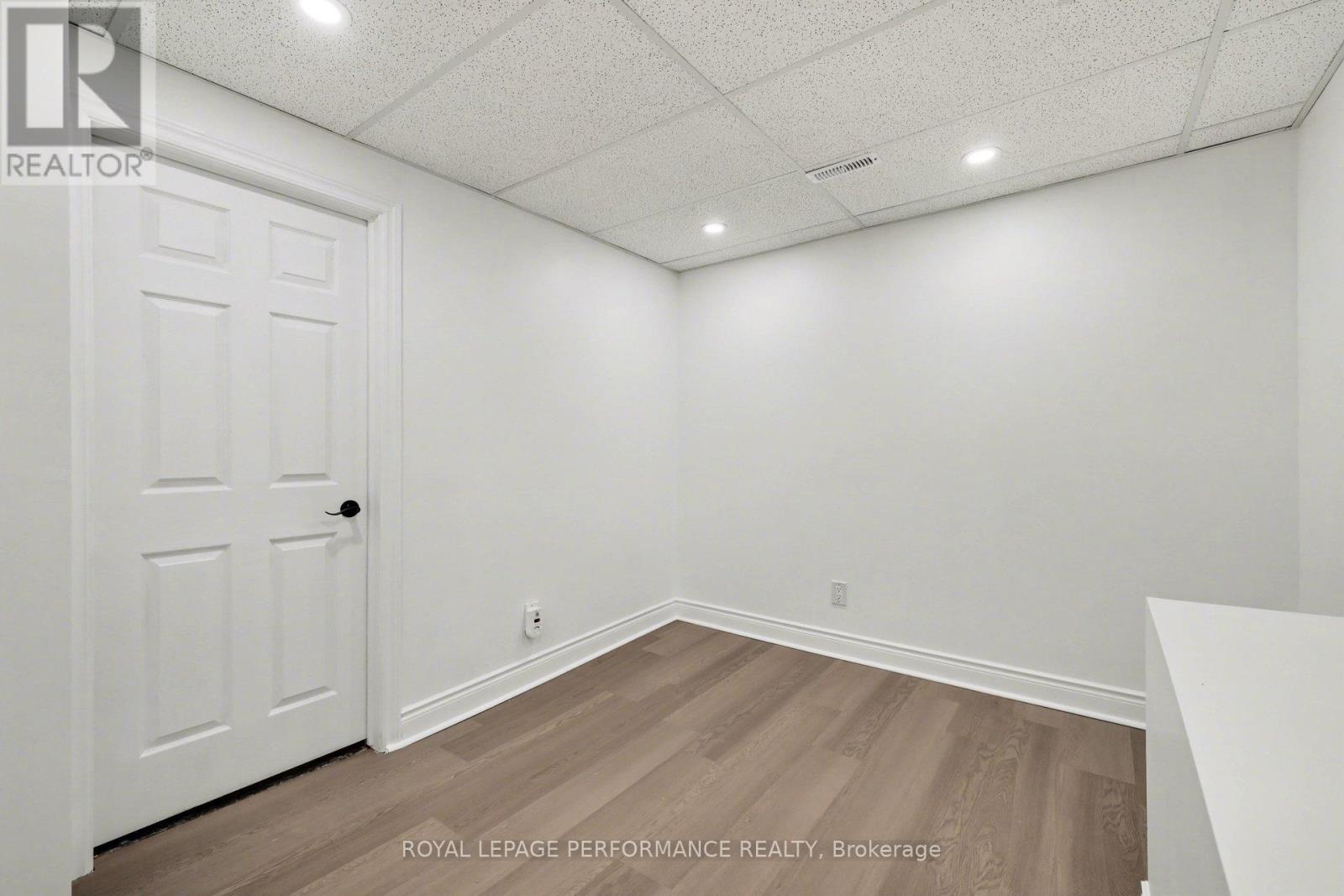 1584 Feather Lane, Ottawa, Ontario  K1T 1V4 - Photo 31 - X12843056