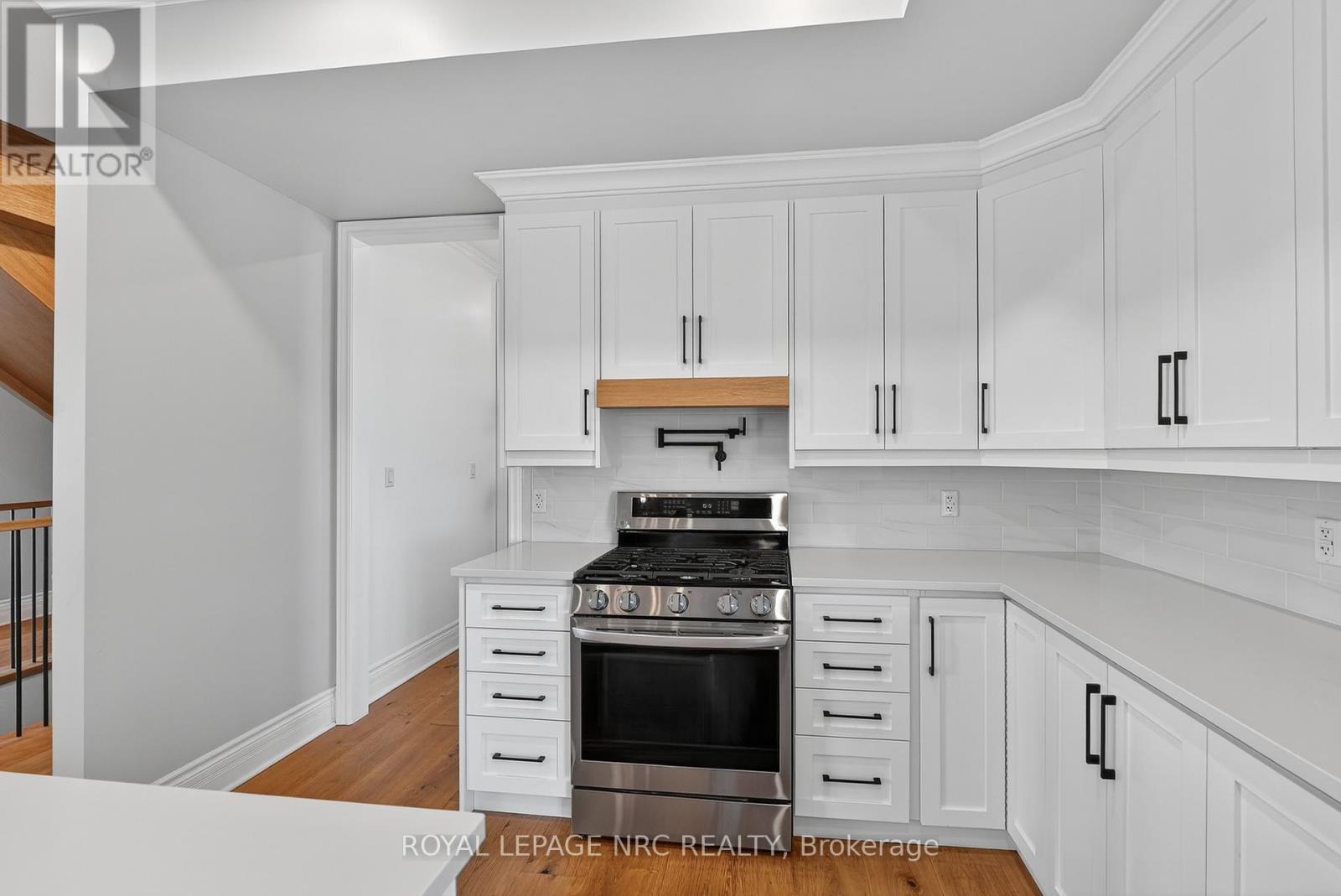 615 Burleigh Road N, Fort Erie, Ontario  L0S 1N0 - Photo 12 - X12842976