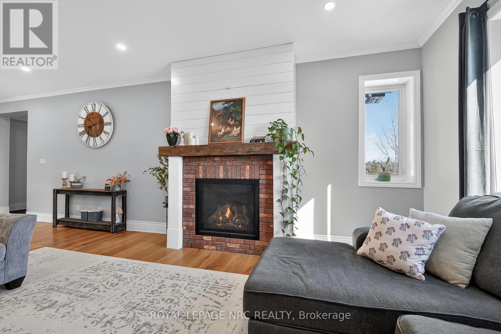 615 Burleigh Road N, Fort Erie, Ontario  L0S 1N0 - Photo 8 - X12842976