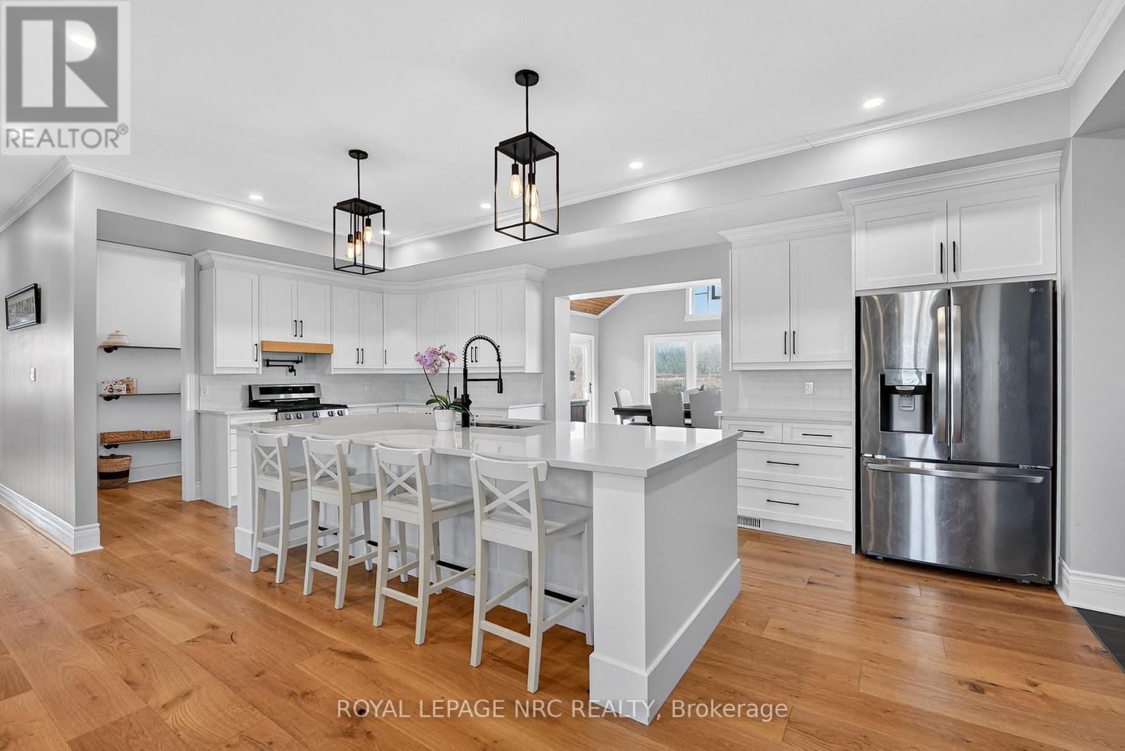 615 Burleigh Road N, Fort Erie, Ontario  L0S 1N0 - Photo 9 - X12842976