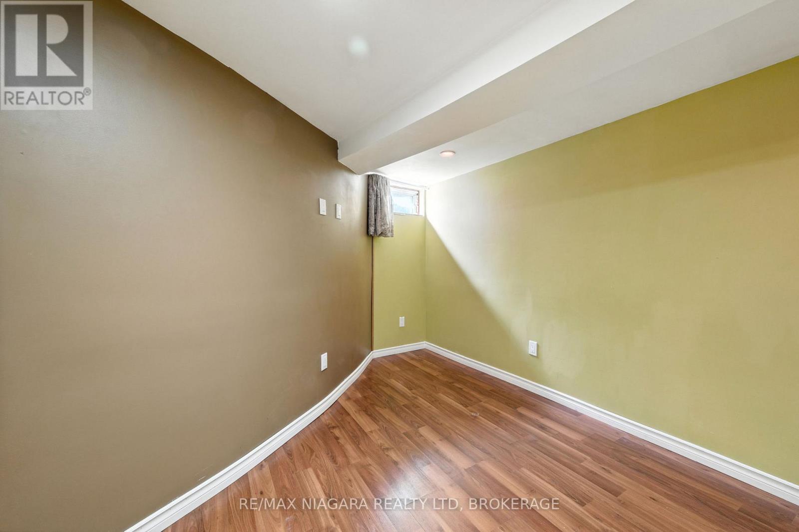 4 Woodland Avenue, St. Catharines, Ontario  L2R 5A2 - Photo 14 - X12843020