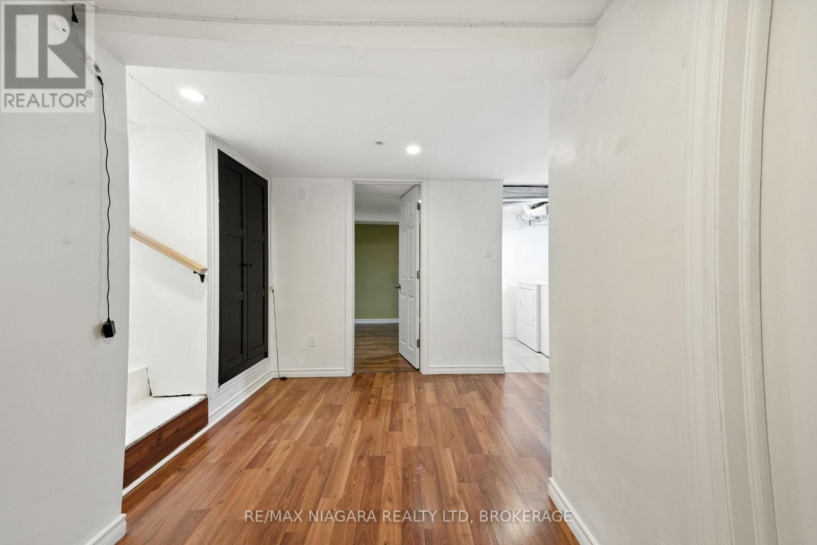 4 Woodland Avenue, St. Catharines, Ontario  L2R 5A2 - Photo 18 - X12843020