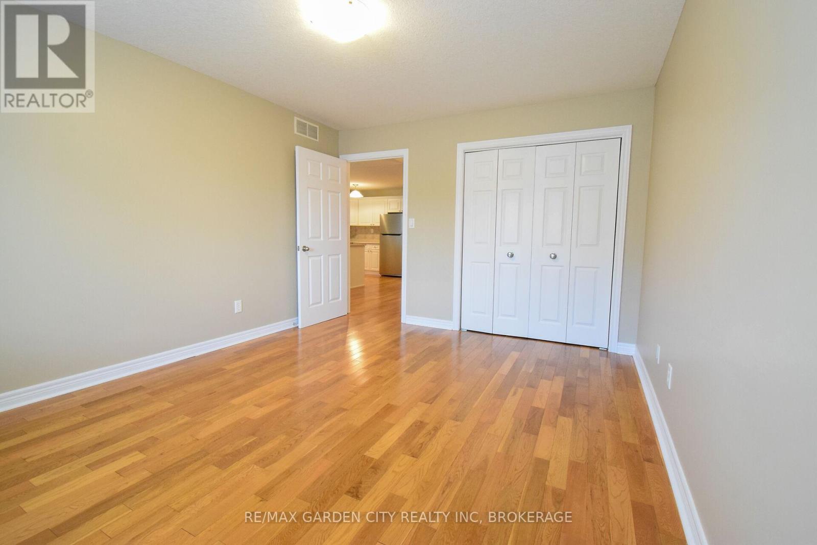 11 - 162 First Street, Welland, Ontario  L3B 4S2 - Photo 16 - X12843052