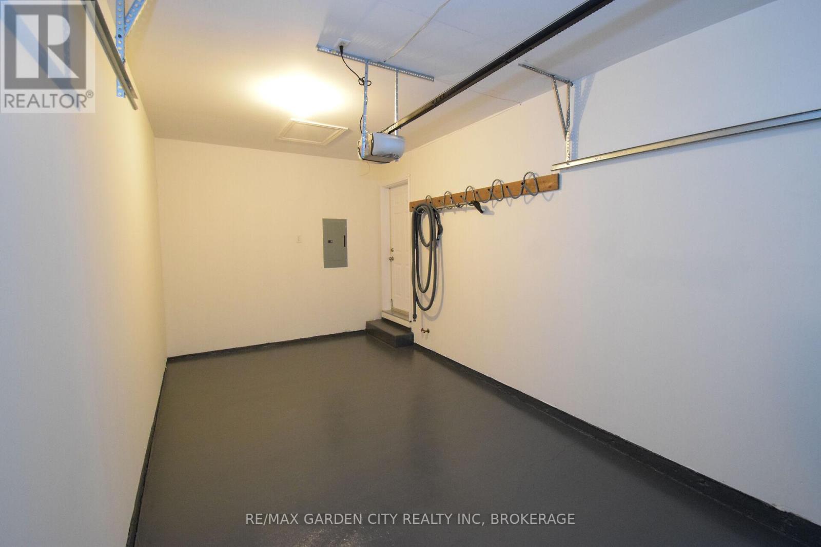 11 - 162 First Street, Welland, Ontario  L3B 4S2 - Photo 27 - X12843052