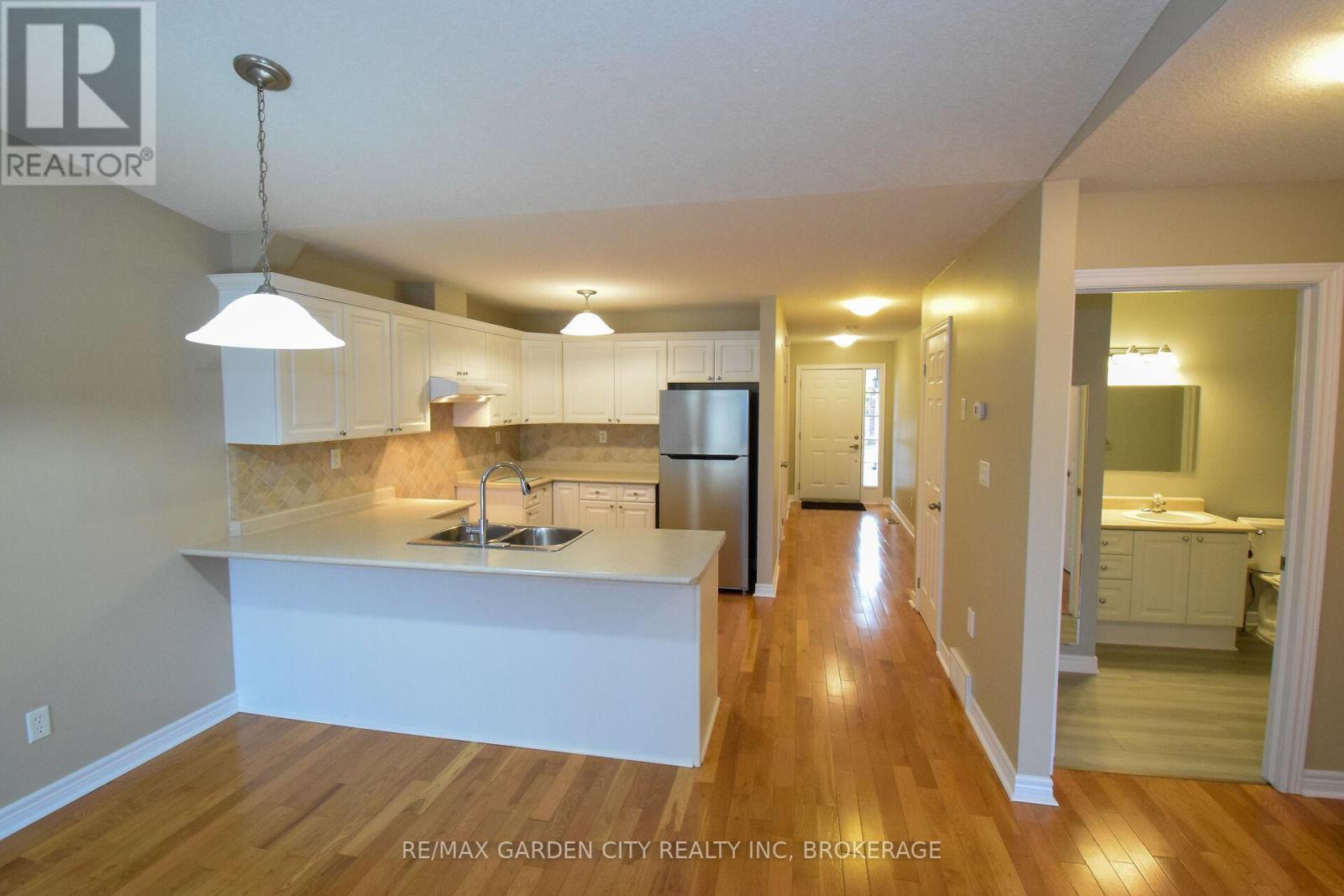 11 - 162 First Street, Welland, Ontario  L3B 4S2 - Photo 9 - X12843052