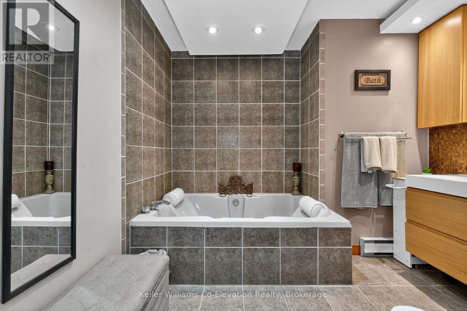 407047 Grey 4 Road, Grey Highlands, Ontario  N0C 1E0 - Photo 19 - X12766810