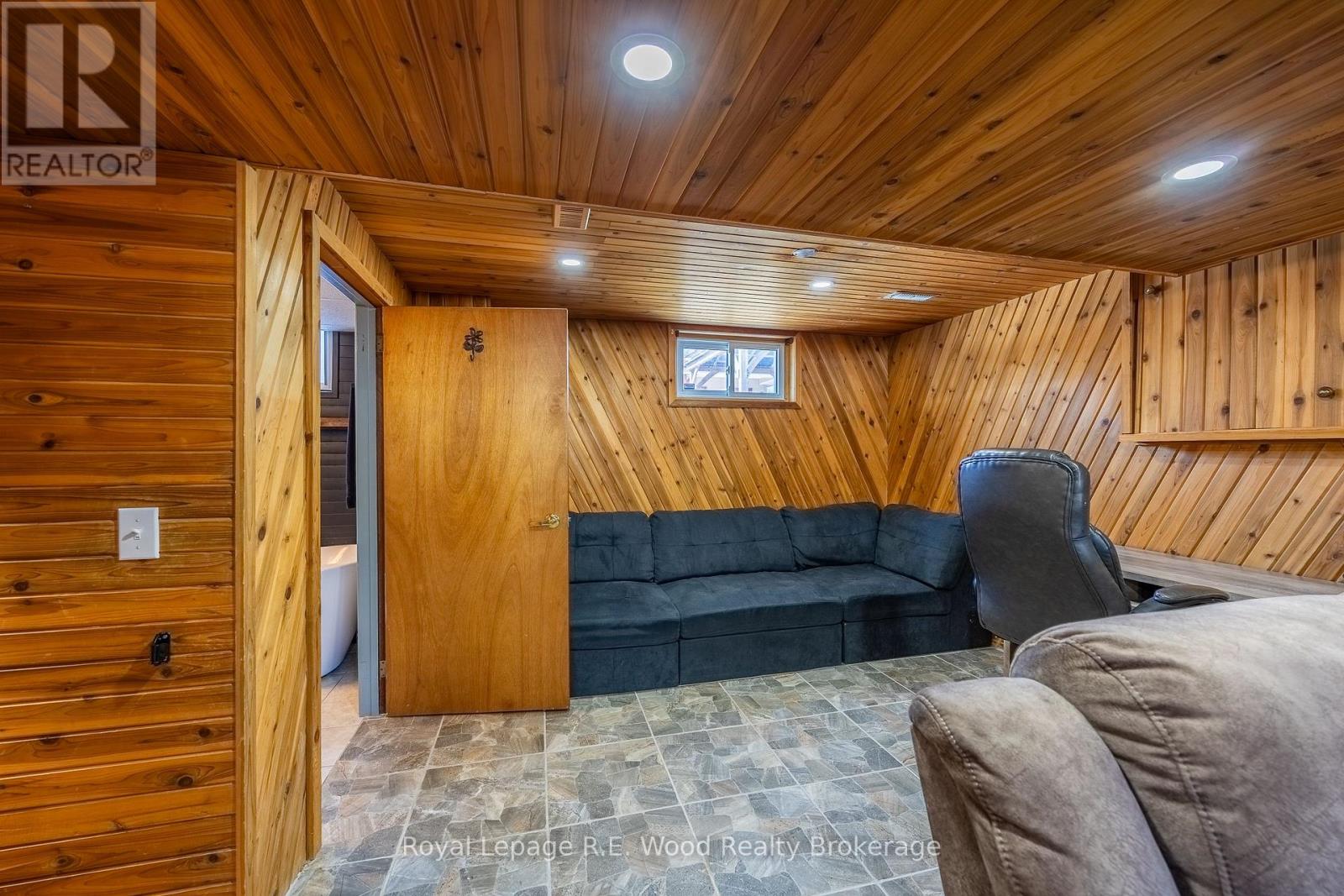 11 Glenwood Road, Ingersoll, Ontario N5C 3N7 - Photo 18 - X12843084