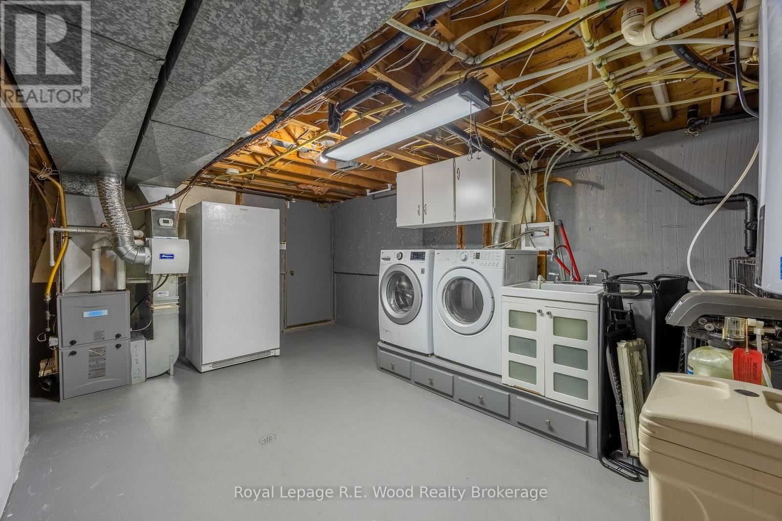 11 Glenwood Road, Ingersoll, Ontario N5C 3N7 - Photo 21 - X12843084