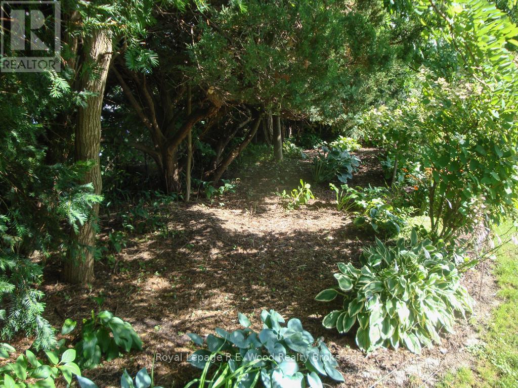 11 Glenwood Road, Ingersoll, Ontario N5C 3N7 - Photo 34 - X12843084