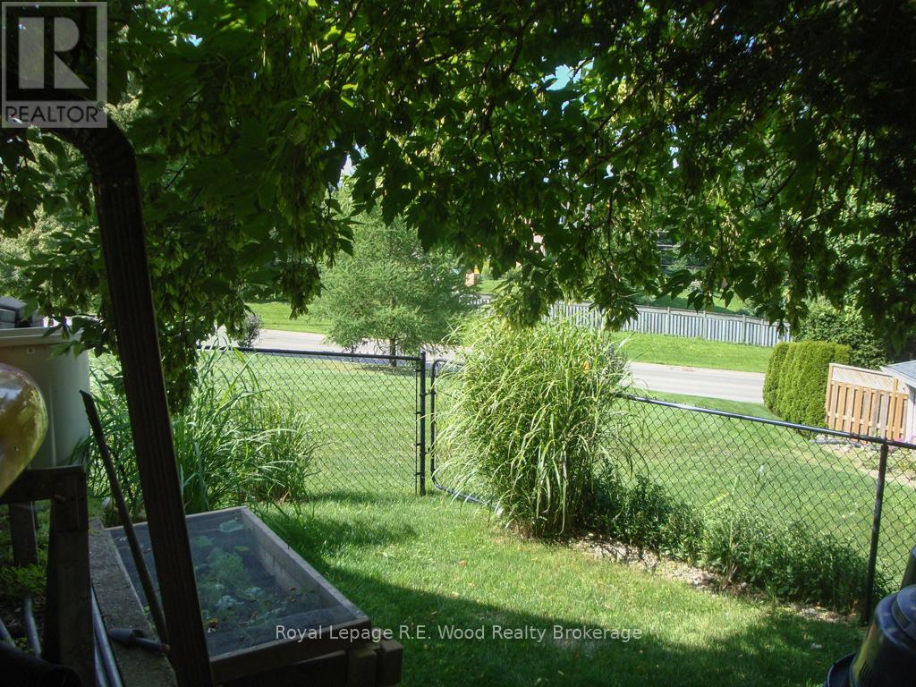 11 Glenwood Road, Ingersoll, Ontario N5C 3N7 - Photo 35 - X12843084