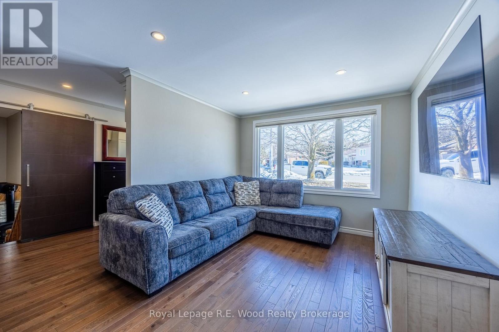 11 Glenwood Road, Ingersoll, Ontario N5C 3N7 - Photo 4 - X12843084