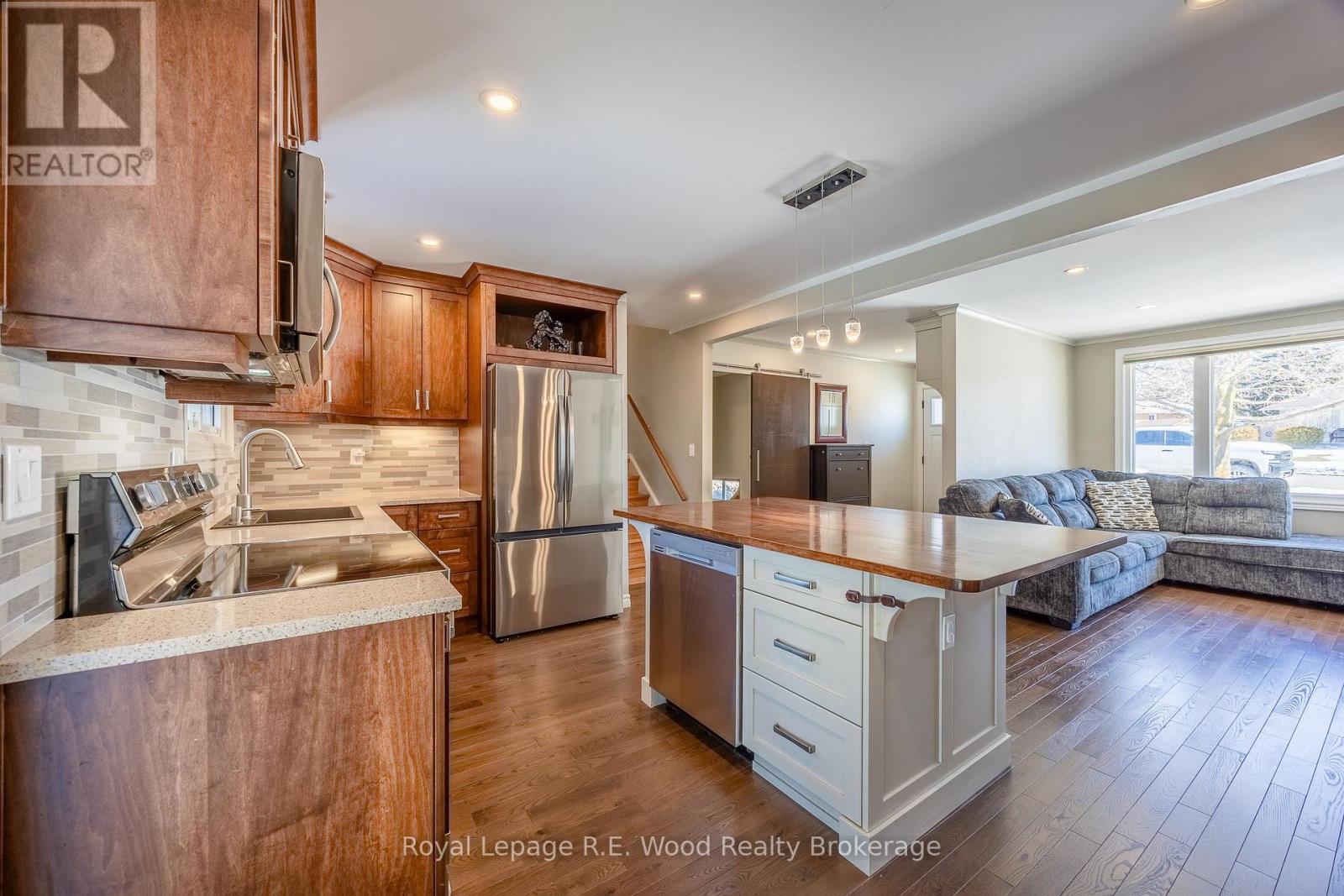 11 Glenwood Road, Ingersoll, Ontario N5C 3N7 - Photo 6 - X12843084