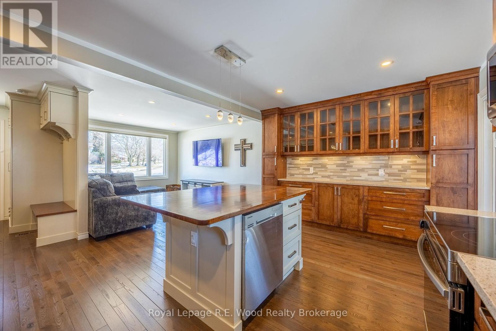 11 Glenwood Road, Ingersoll, Ontario N5C 3N7 - Photo 7 - X12843084