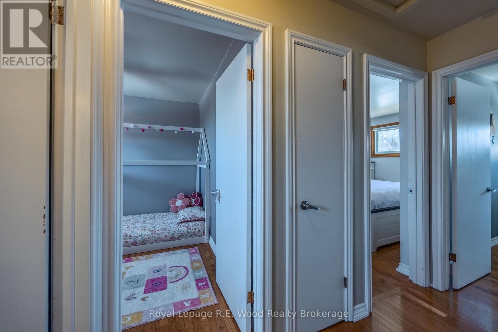 11 Glenwood Road, Ingersoll, Ontario N5C 3N7 - Photo 8 - X12843084