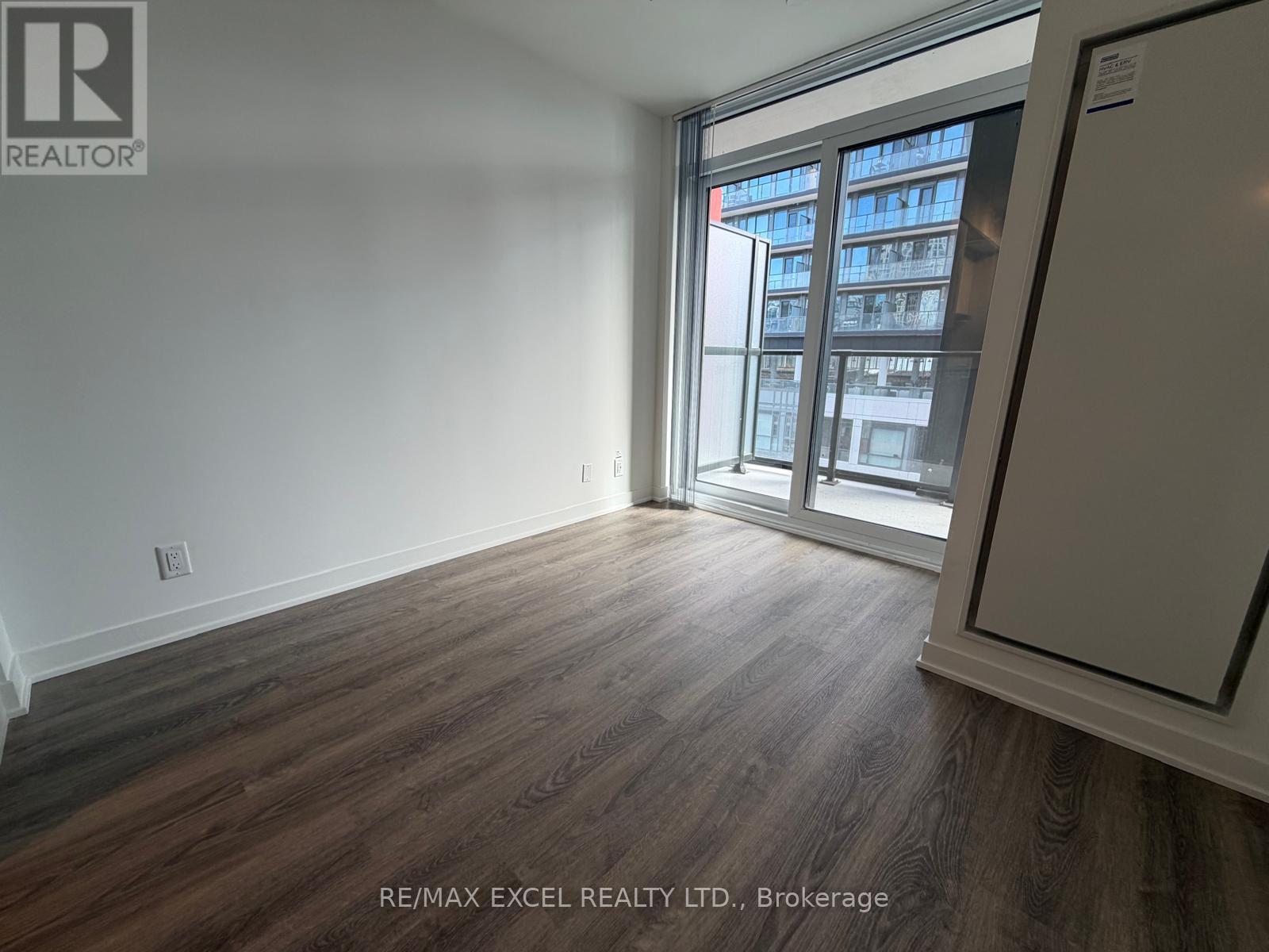 1508 - 180 Front Street E, Toronto, Ontario  M5A 0K9 - Photo 3 - C12830096