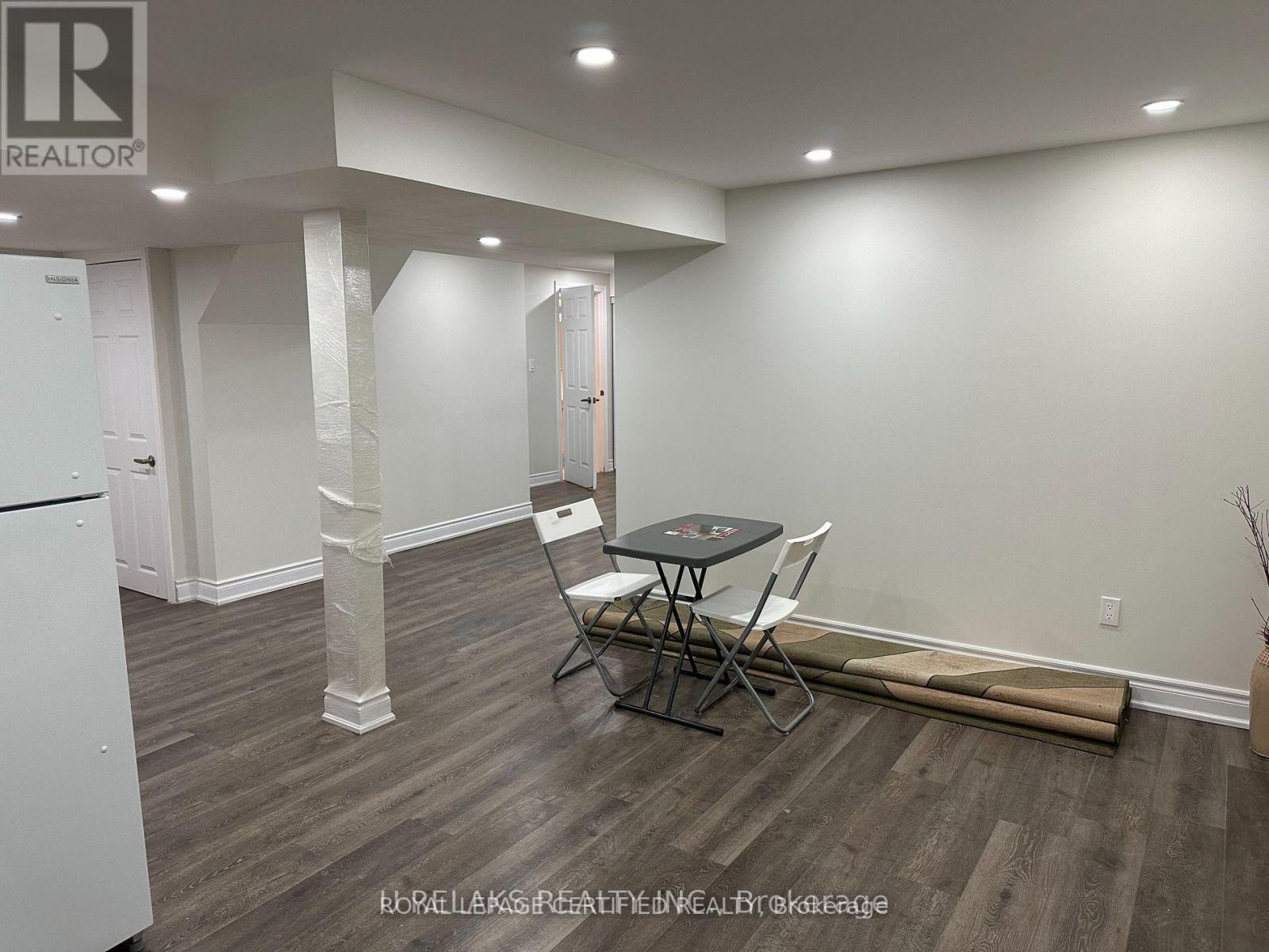 640 Farwell Crescent, Mississauga, Ontario  L5R 2A7 - Photo 7 - W12810240