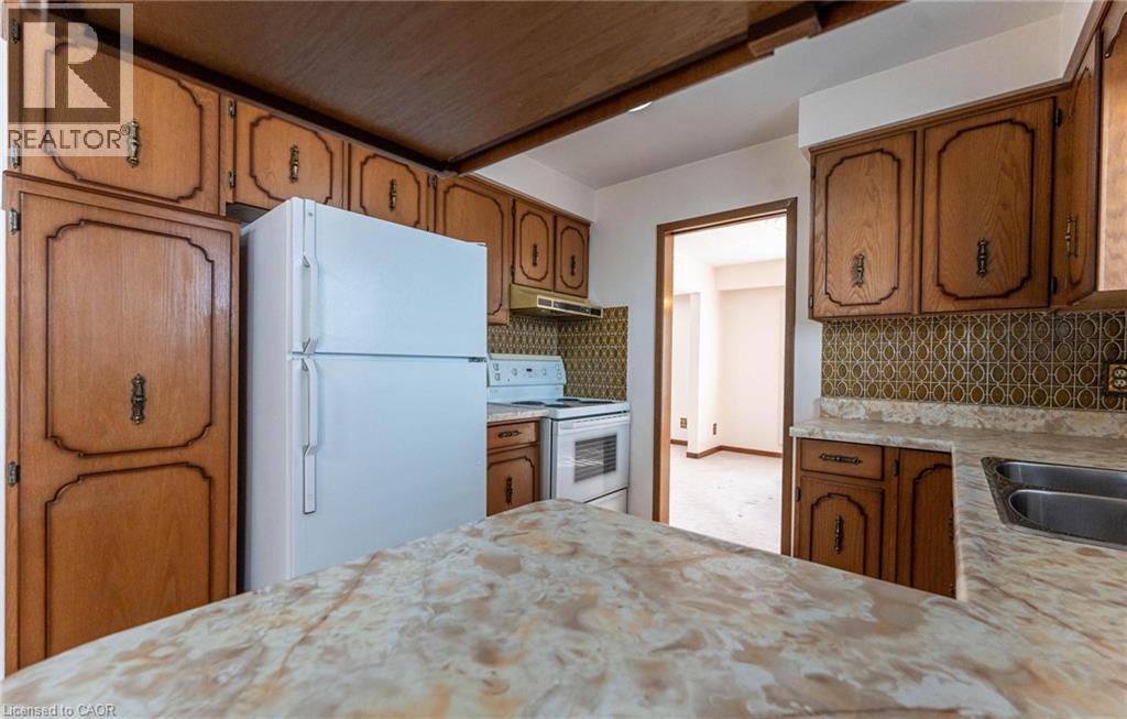 14 Eagleson Drive, St. Catharines, Ontario  L2M 7J4 - Photo 8 - 40808417