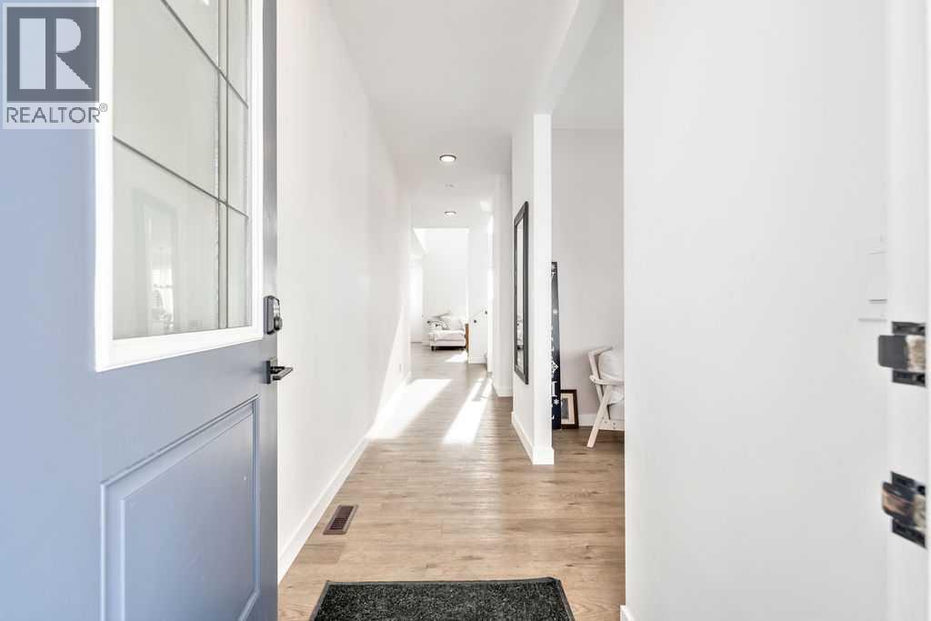 127 Brander Avenue, Langdon, Alberta  T0J 1X2 - Photo 3 - A2289057