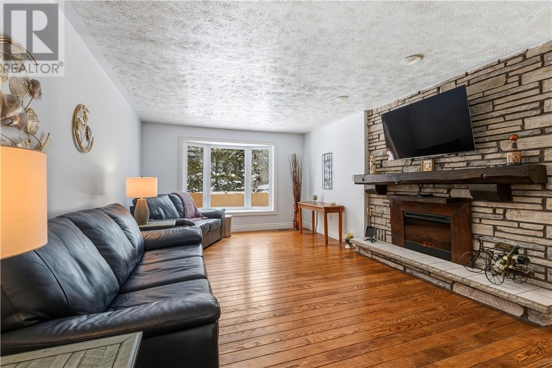 25 Aspen Court, Capreol, Ontario  P0M 1H0 - Photo 4 - 2126647