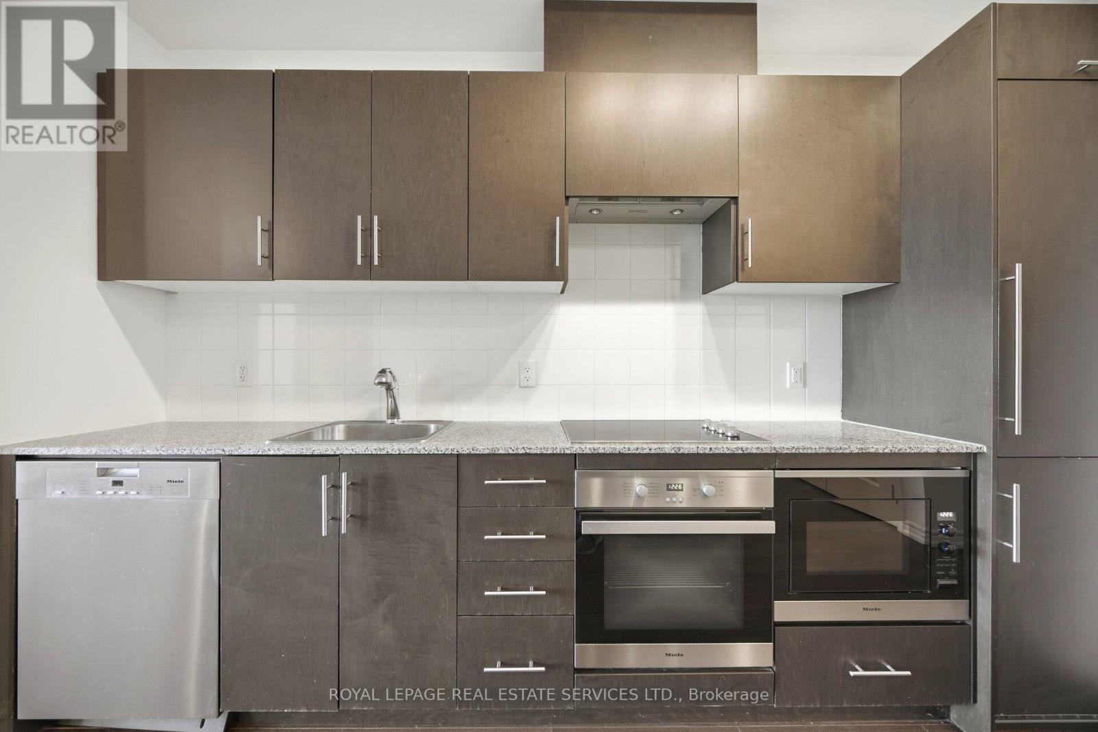 602 - 23 Glebe Road W, Toronto, Ontario  M5P 0A1 - Photo 9 - C12842998