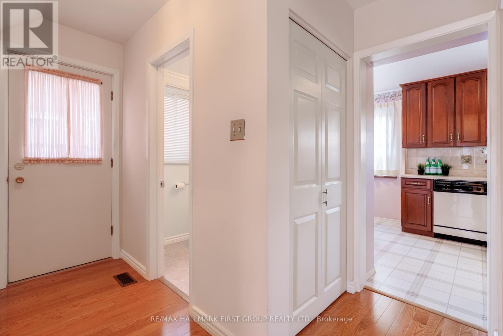 48 Ravencliff Crescent, Toronto, Ontario  M1T 1R8 - Photo 11 - E12842962