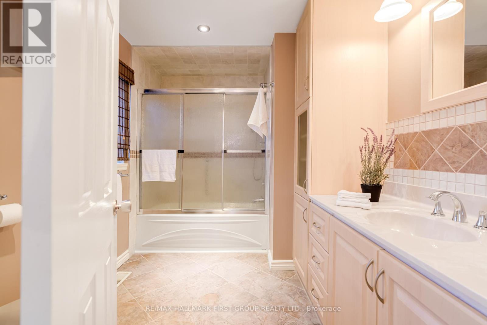 48 Ravencliff Crescent, Toronto, Ontario  M1T 1R8 - Photo 18 - E12842962