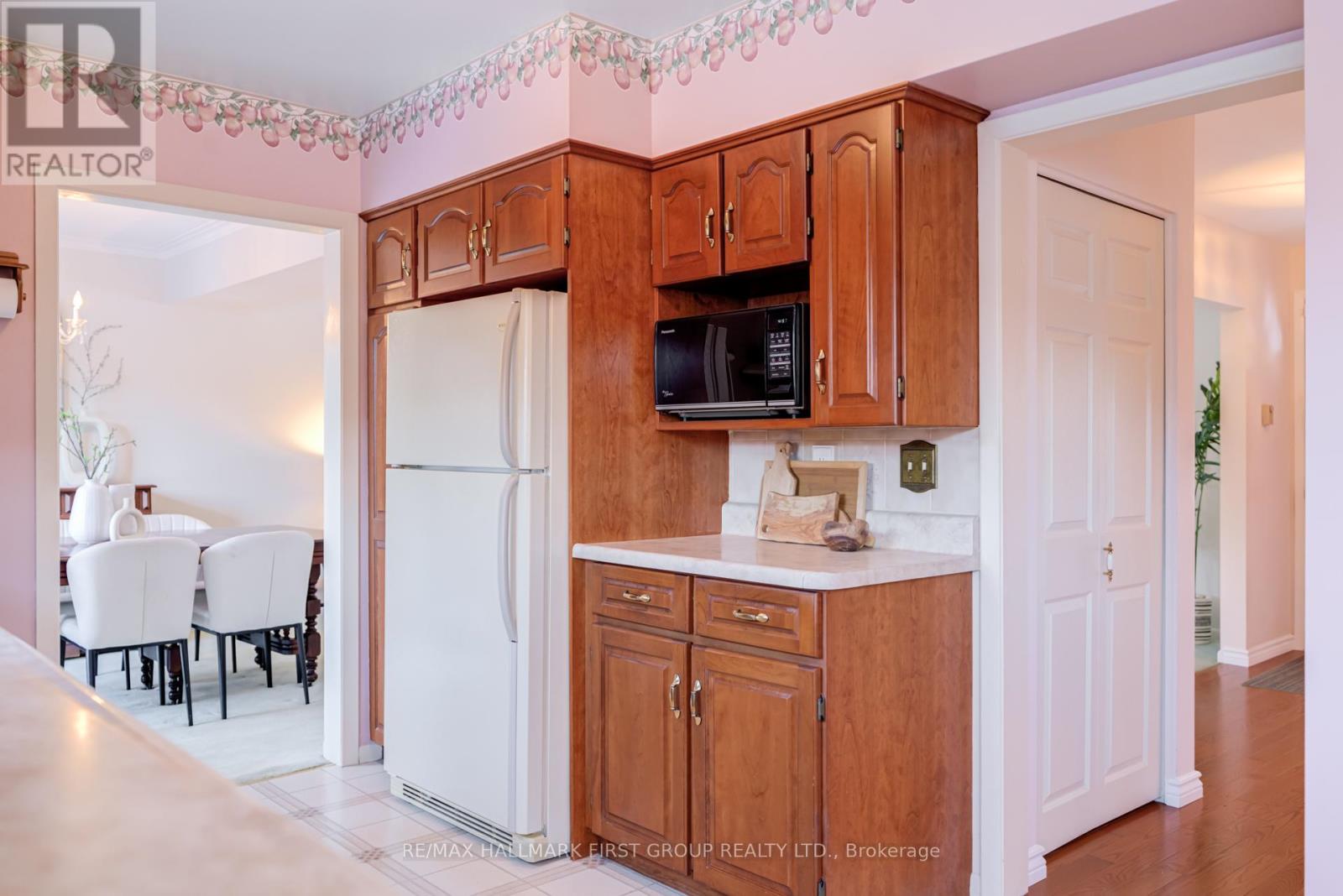 48 Ravencliff Crescent, Toronto, Ontario  M1T 1R8 - Photo 9 - E12842962