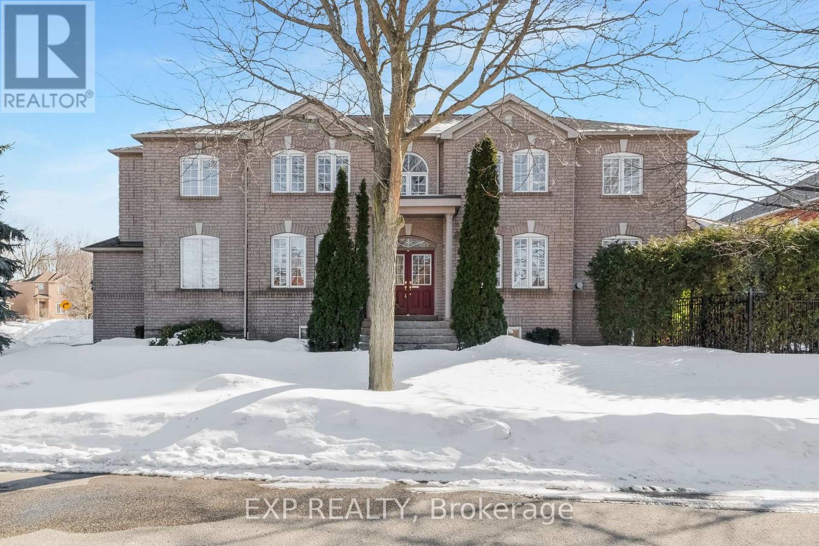 56 MOREAU TRAIL, Toronto, Ontario