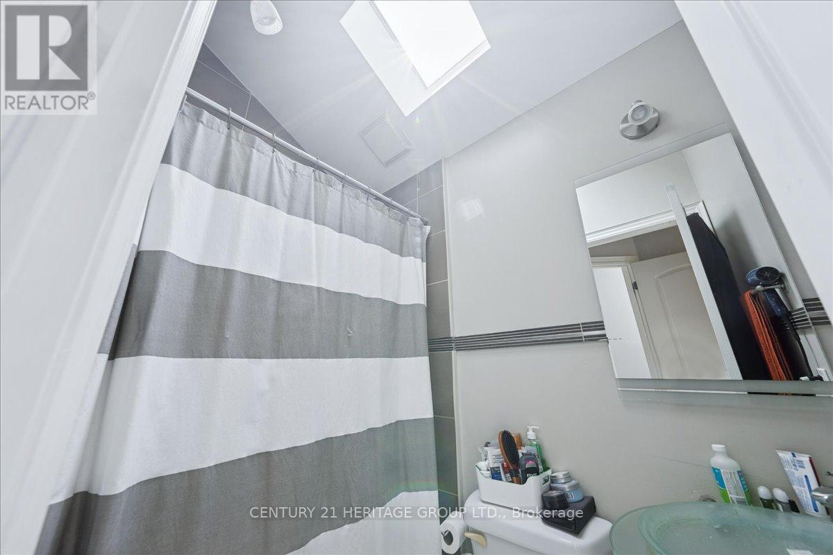 169 King Edward Avenue, Toronto, Ontario  M4C 5J7 - Photo 22 - E12843014