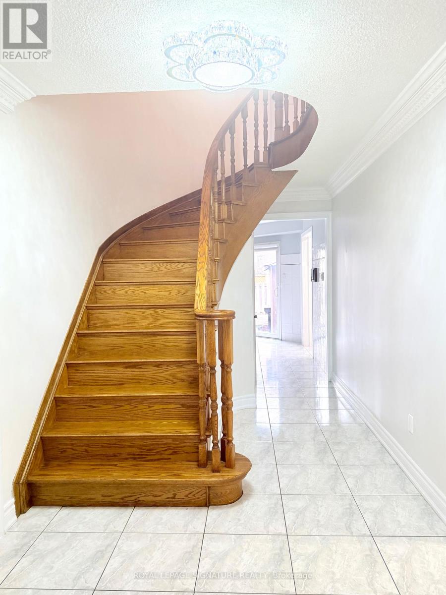 Main - 16 Oak Knoll Crescent, Toronto (Rouge), Ontario  M1B 4V4 - Photo 8 - E12843086