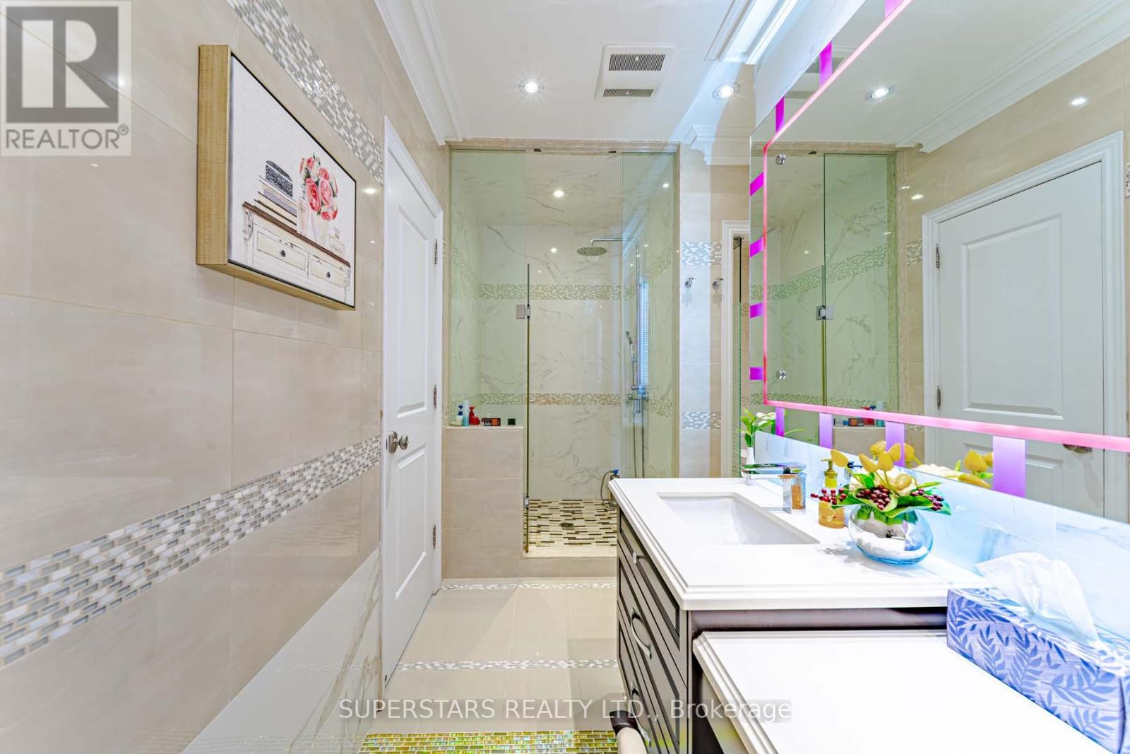 19 Royal County Down Crescent, Markham, Ontario  L6C 0K1 - Photo 26 - N12842950