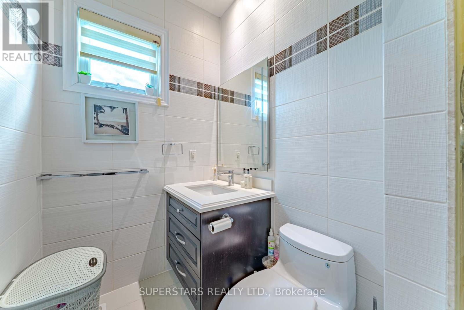 19 Royal County Down Crescent, Markham, Ontario  L6C 0K1 - Photo 30 - N12842950