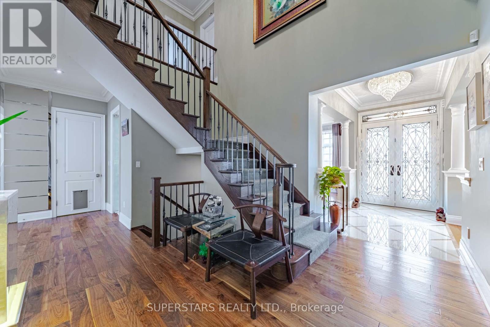 19 Royal County Down Crescent, Markham, Ontario  L6C 0K1 - Photo 4 - N12842950