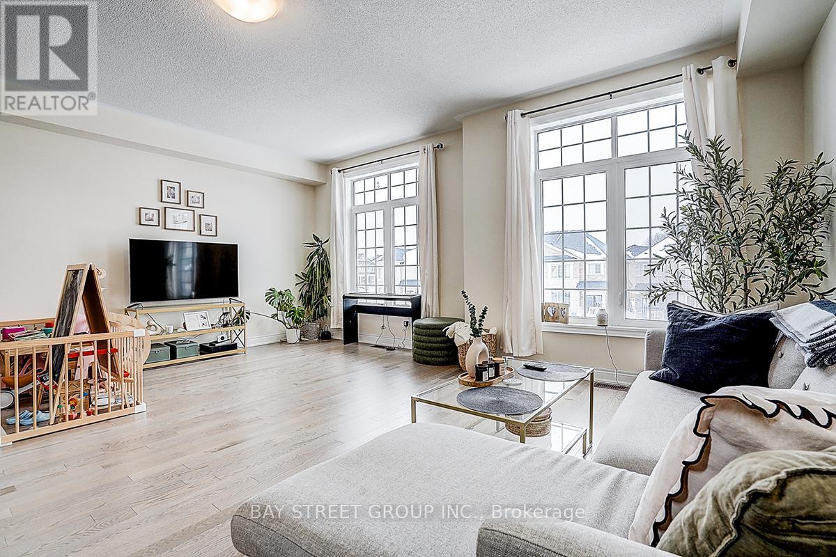 3474 Denison Street, Markham, Ontario  L3S 0E9 - Photo 11 - N12842988