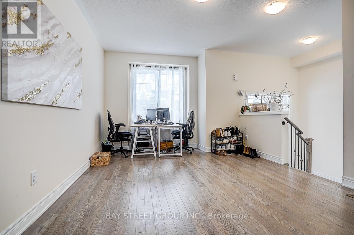 3474 Denison Street, Markham, Ontario  L3S 0E9 - Photo 4 - N12842988