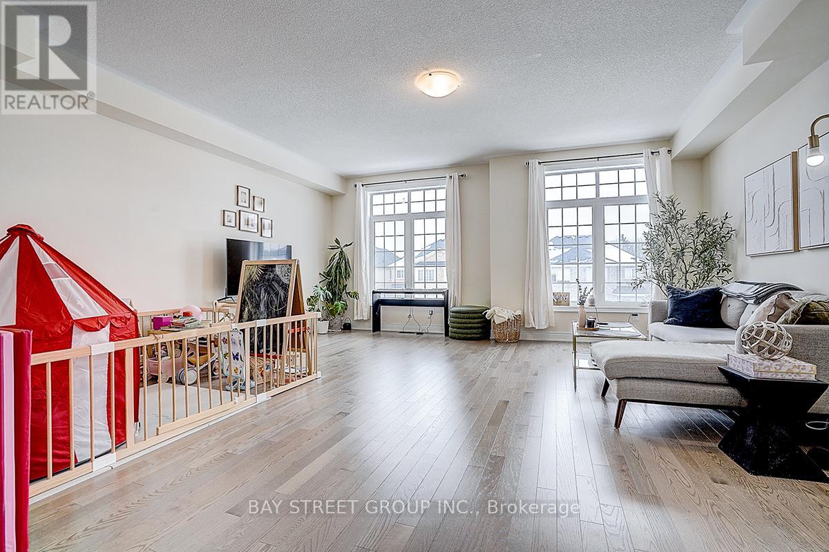 3474 Denison Street, Markham, Ontario  L3S 0E9 - Photo 7 - N12842988