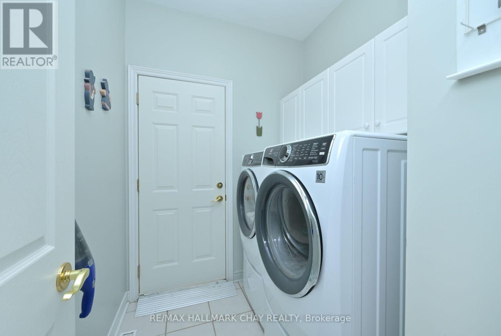 35 Via Amici, New Tecumseth, Ontario  L9R 2C2 - Photo 16 - N12842990