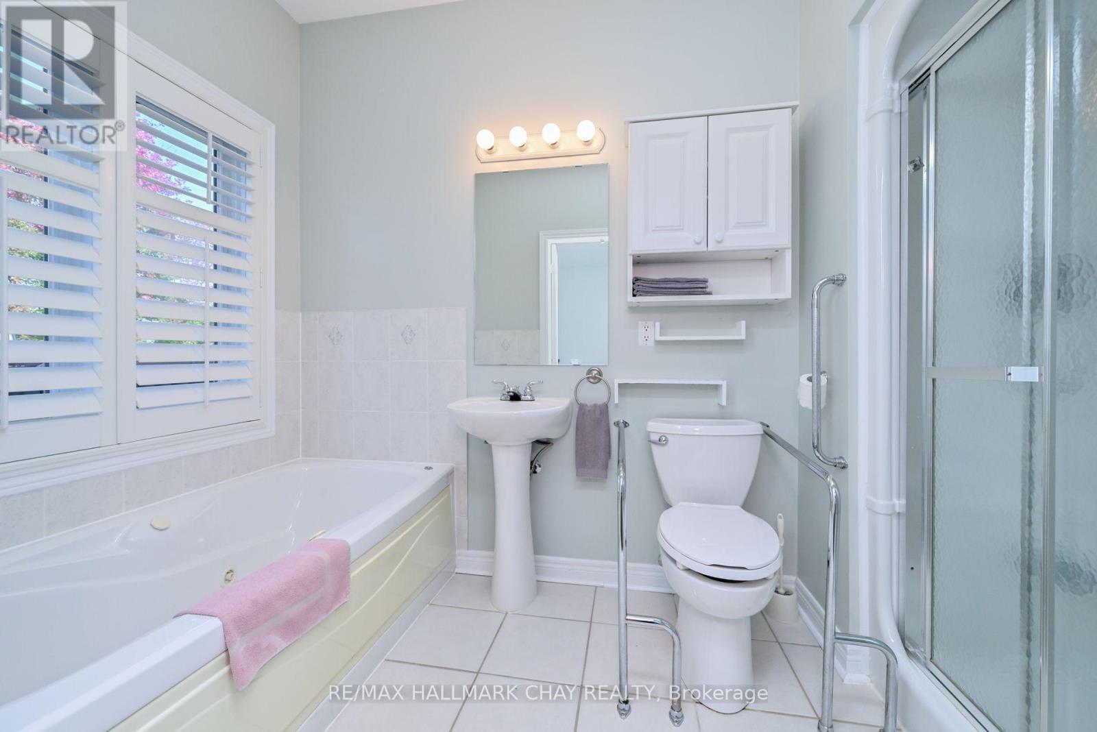 35 Via Amici, New Tecumseth, Ontario  L9R 2C2 - Photo 19 - N12842990