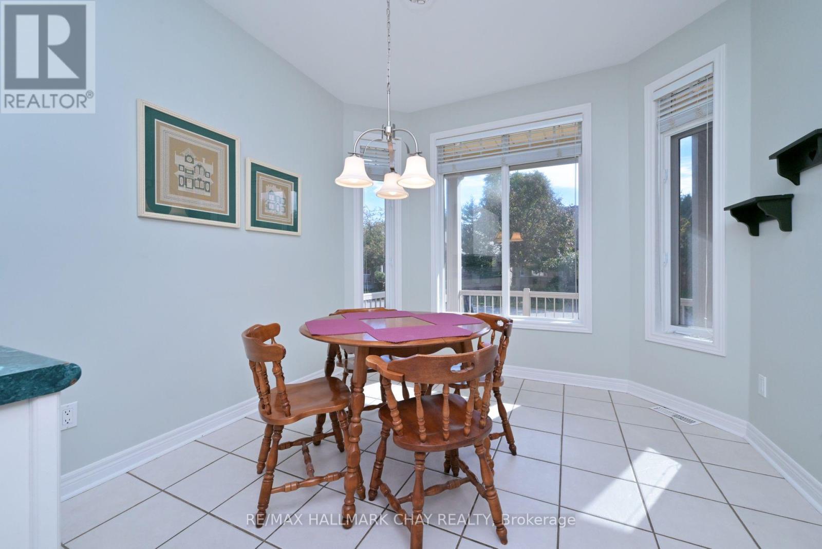 35 Via Amici, New Tecumseth, Ontario  L9R 2C2 - Photo 8 - N12842990