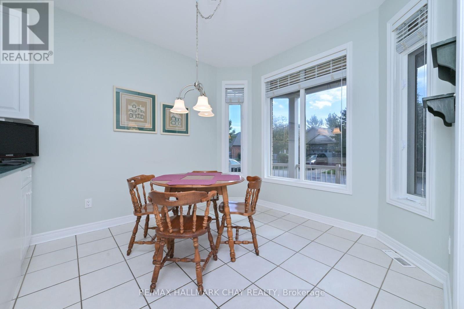 35 Via Amici, New Tecumseth, Ontario  L9R 2C2 - Photo 9 - N12842990