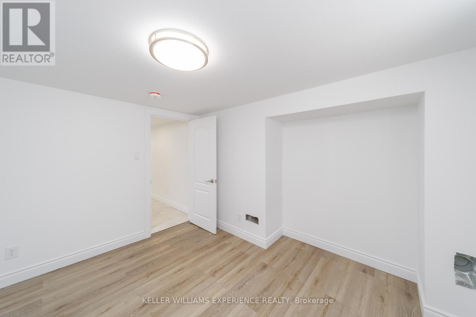 Lower - 51 Davidson Street, Barrie, Ontario  L4M 3S1 - Photo 10 - S12843094