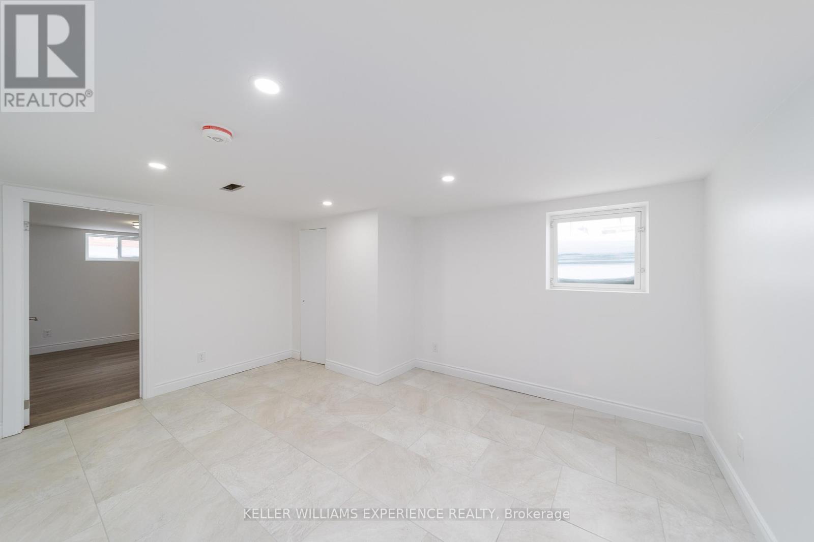 Lower - 51 Davidson Street, Barrie, Ontario  L4M 3S1 - Photo 7 - S12843094