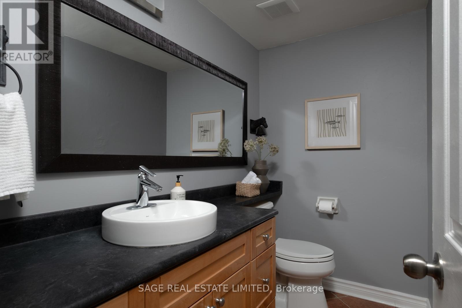 2929 Redbud Avenue, Oakville, Ontario  L6J 7J4 - Photo 15 - W12782452