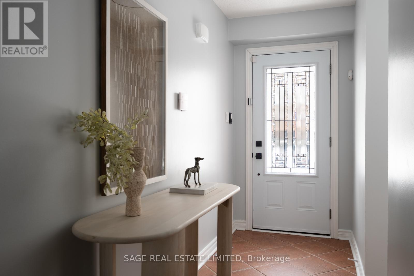 2929 Redbud Avenue, Oakville, Ontario  L6J 7J4 - Photo 5 - W12782452