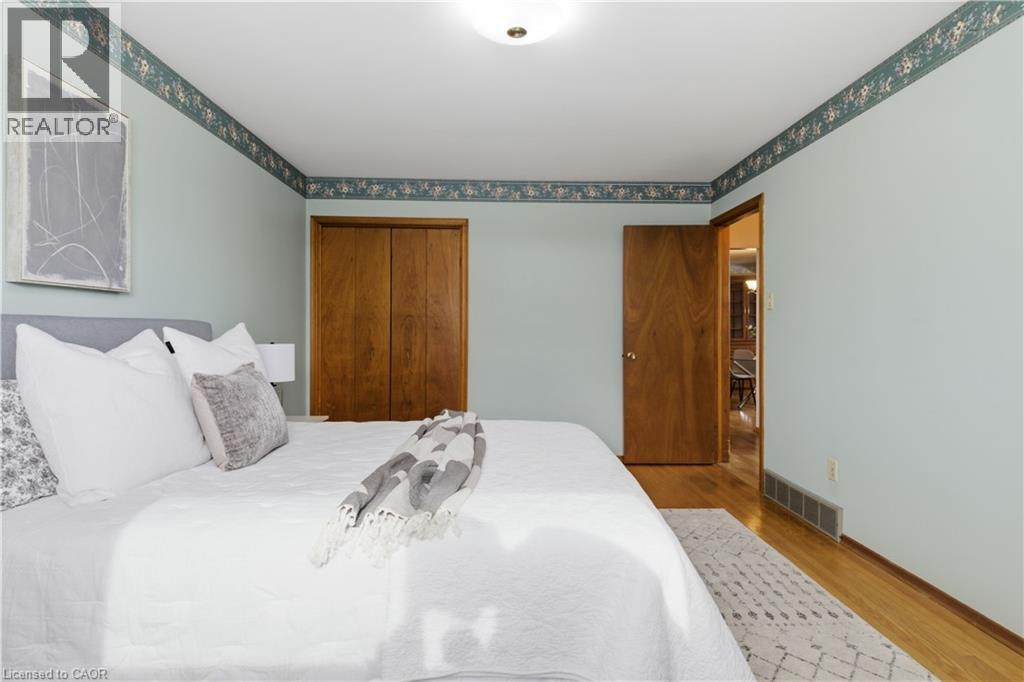 15 Confederation Drive, Kitchener, Ontario  N2B 2X3 - Photo 24 - 40809143