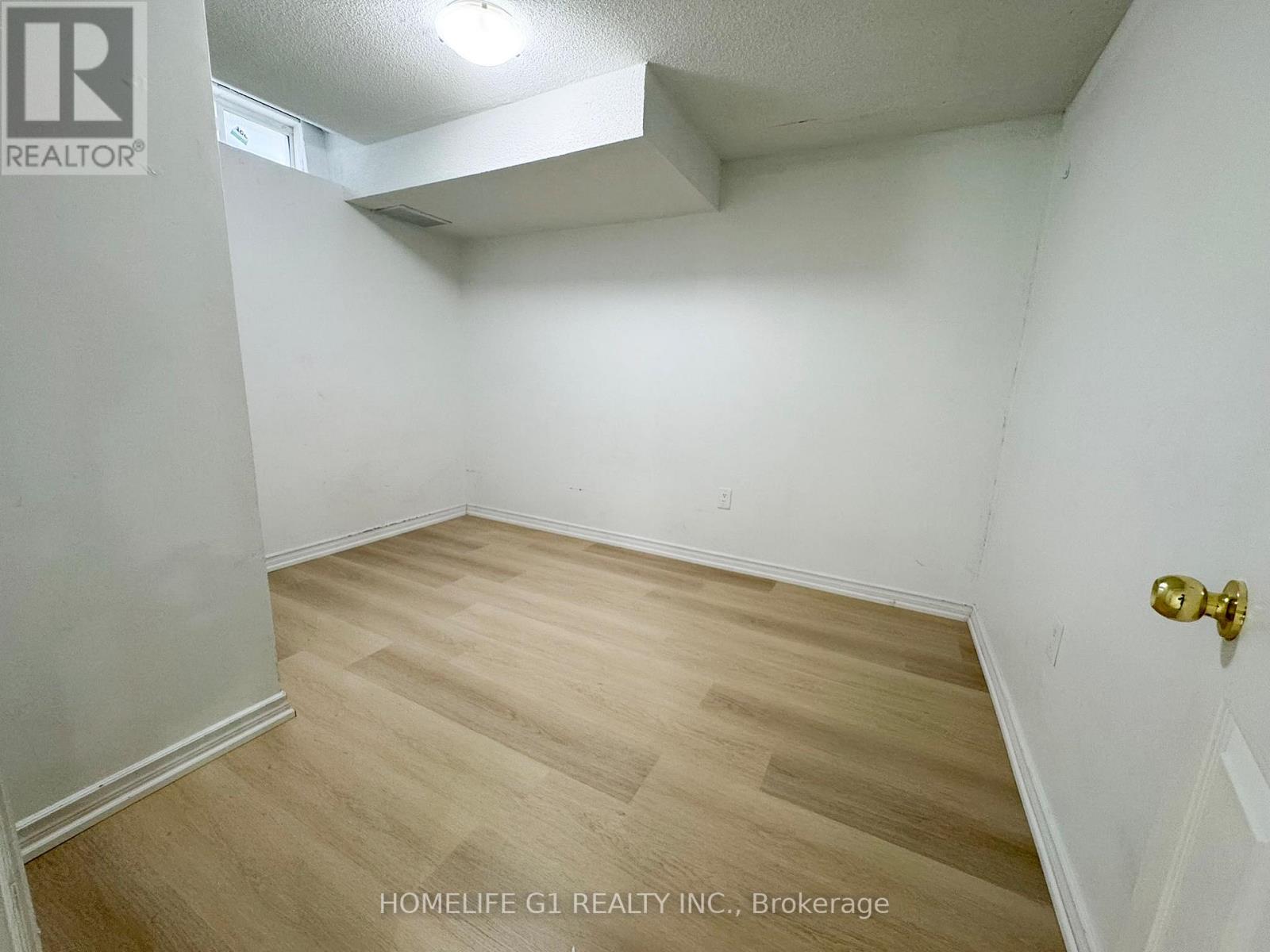 7 Bryony Road, Brampton, Ontario  L7A 0G2 - Photo 10 - W12843050